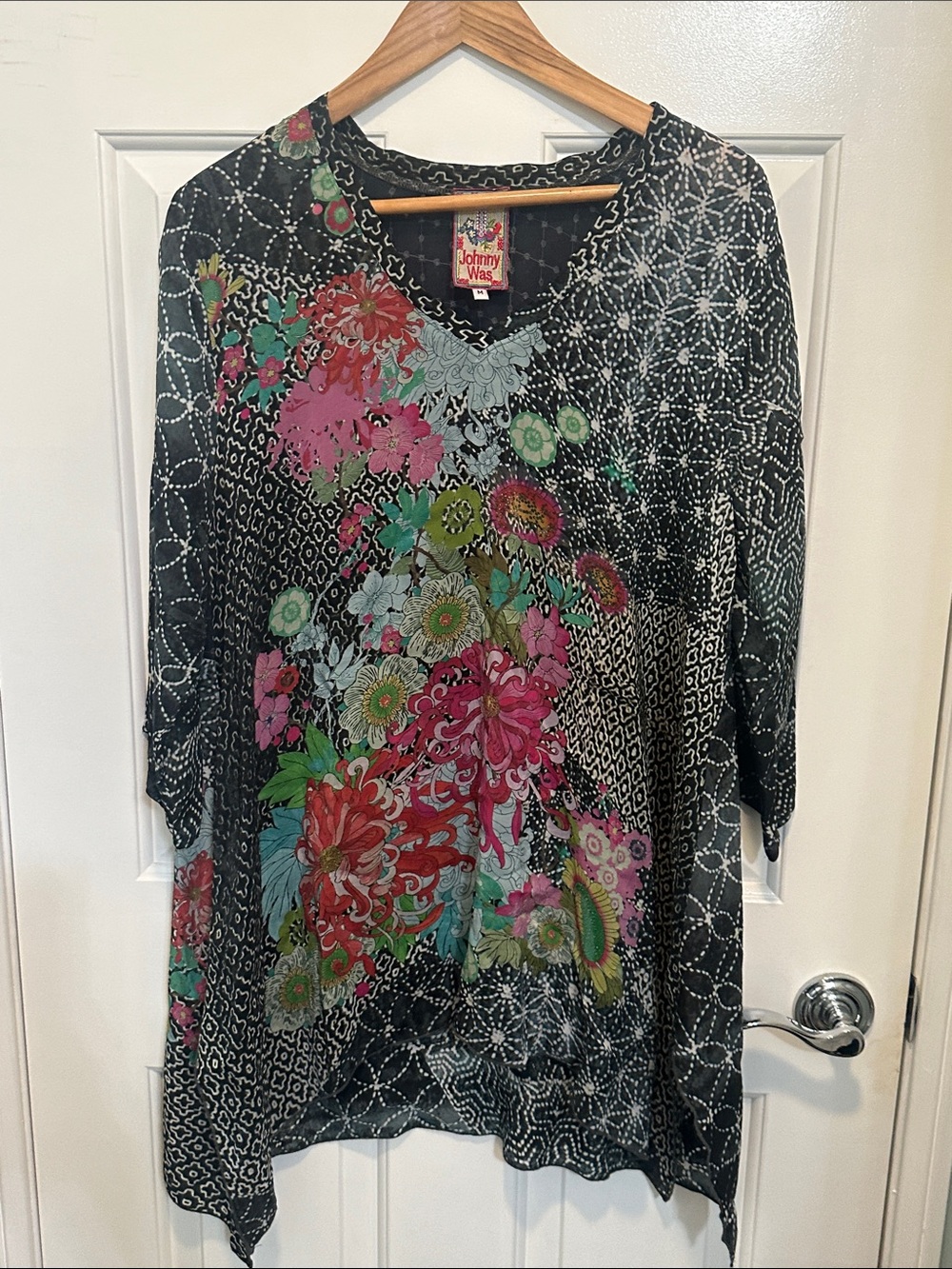 Johnny Was Black Floral Mixed-Print V-Neck Tunic